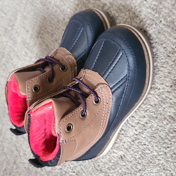 NEW Toddler boots - Picture 1 of 4